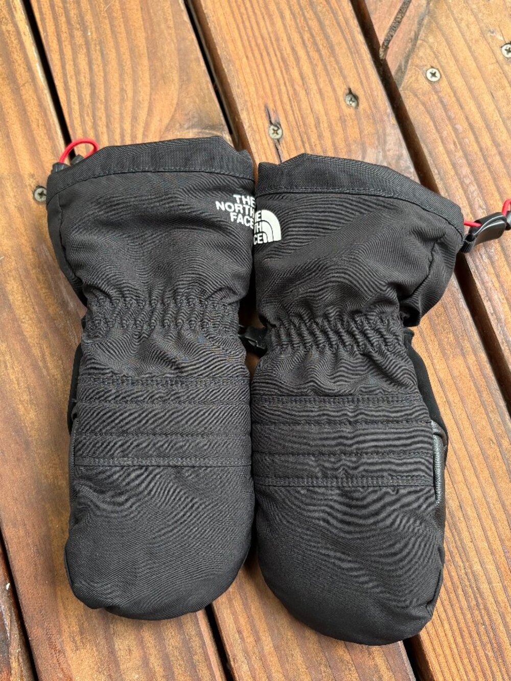 The North Face Montana HyVent Insulated Ski Mittens Black Kids size M